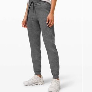 Lululemon - Scuba Joggers